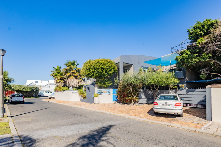 13 Bedroom Property for Sale in Sunset Beach Western Cape